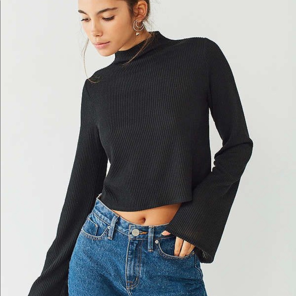 Black backless sweater